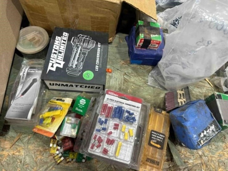 large-assortment--hardware,-screws,-drill-bits-image-10