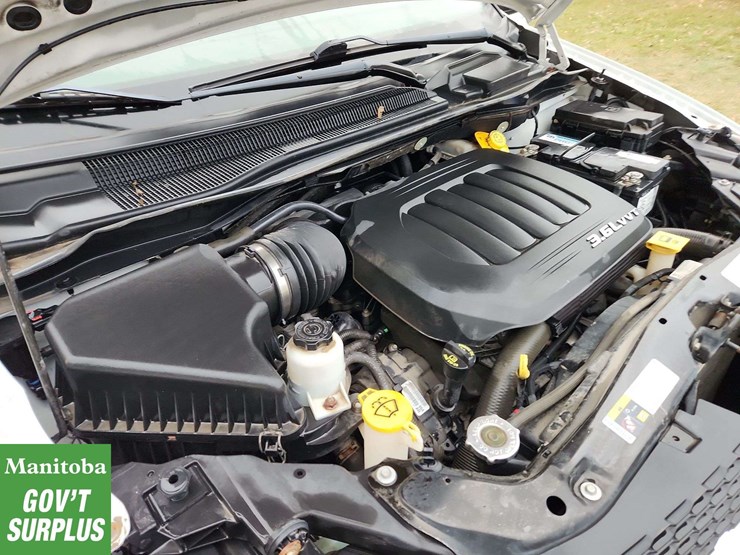 2015-dodge-grand-caravan-image-23