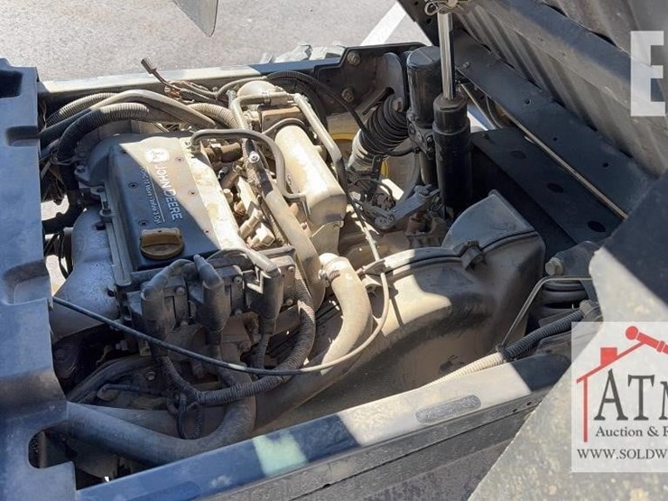 john-deere-gator-xuv-825i-image-12