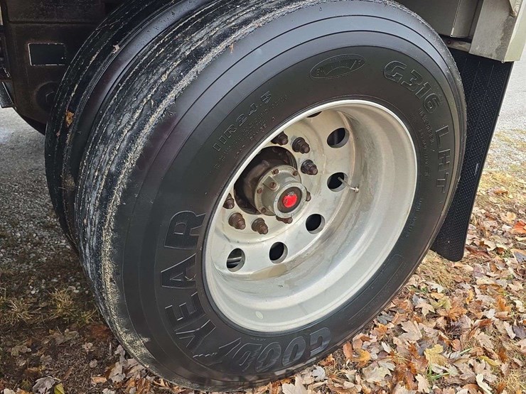 2012-timpte-supper-hopper-image-14