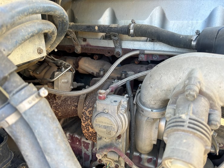 #33704-•-2011-mack-cxu-t/a-sleeper-truck-tractor-1m1aw09y8bm013165-image-59