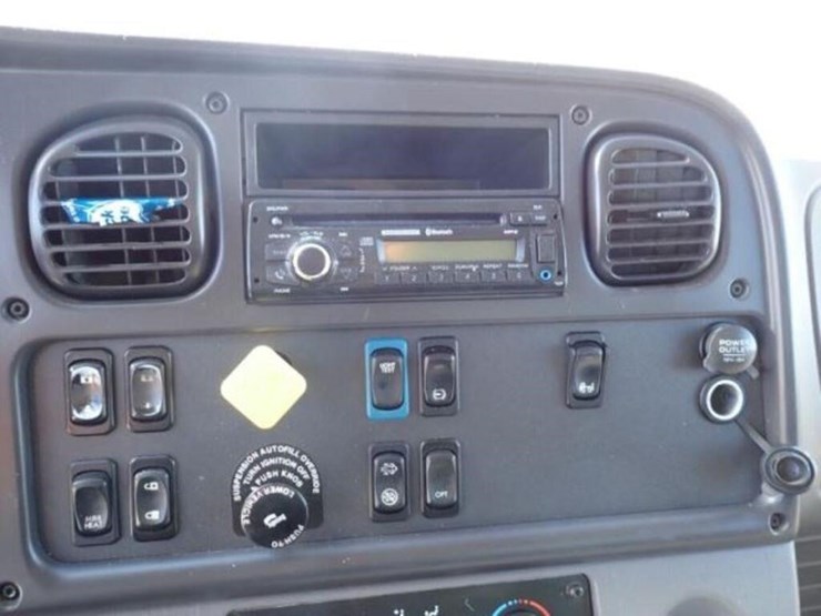 2017-freightliner-m2106-s/a-van-truck-3alacydt0hdj-image-6