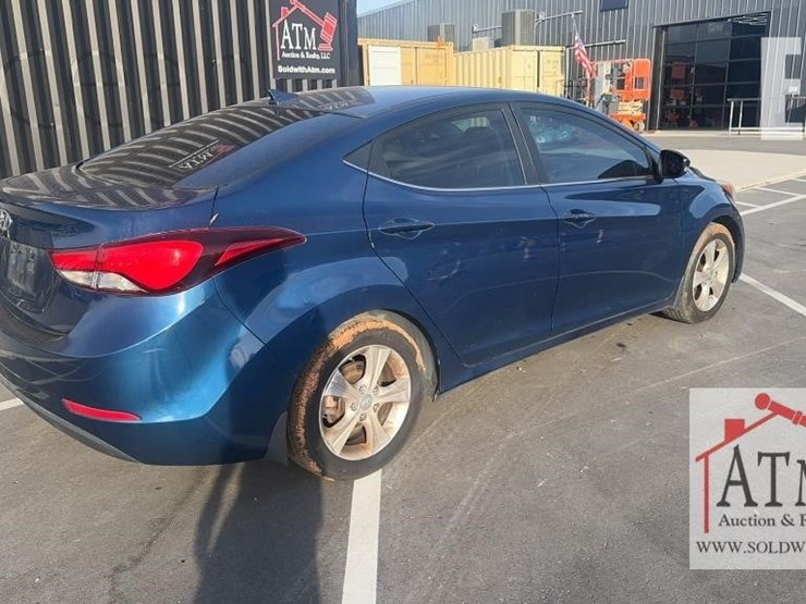 2010-hyundai-elantra-image-3