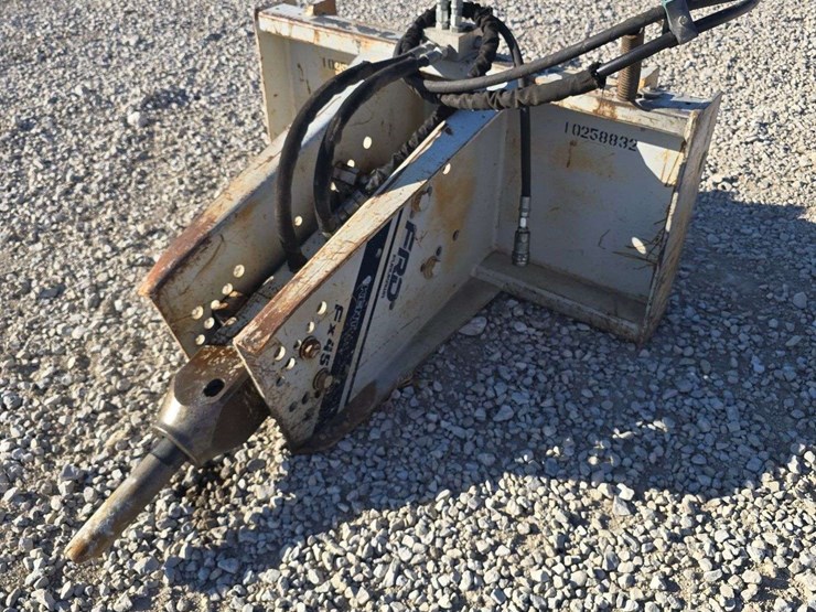 2014-kent-quick-attach-skid-steer-hyd.-breaker-image-1