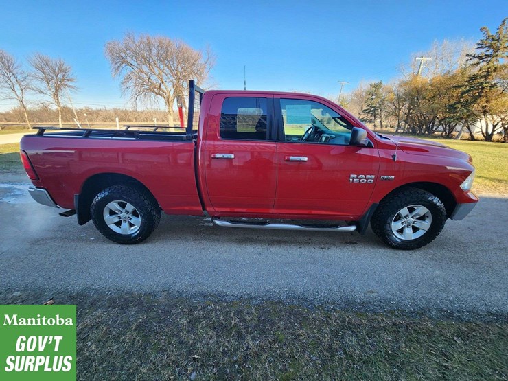 2015-dodge-1500-image-5