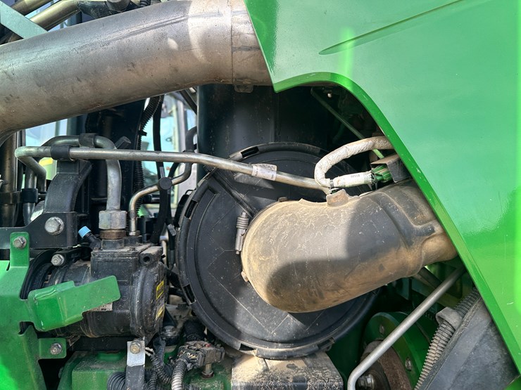 2013-john-deere-8285r-image-51
