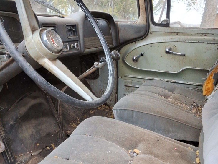 1961-chevrolet-60-image-8