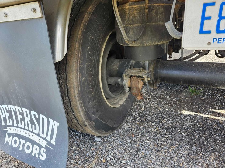 2023-prestige-hopper-bottom-trailer-image-10