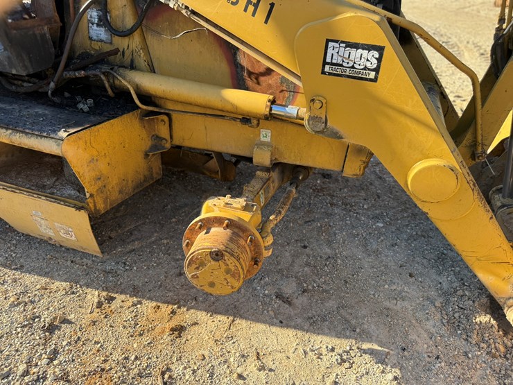 caterpillar-420d-image-66