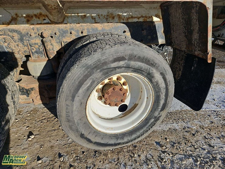 2009-international-workstar-7400-image-11