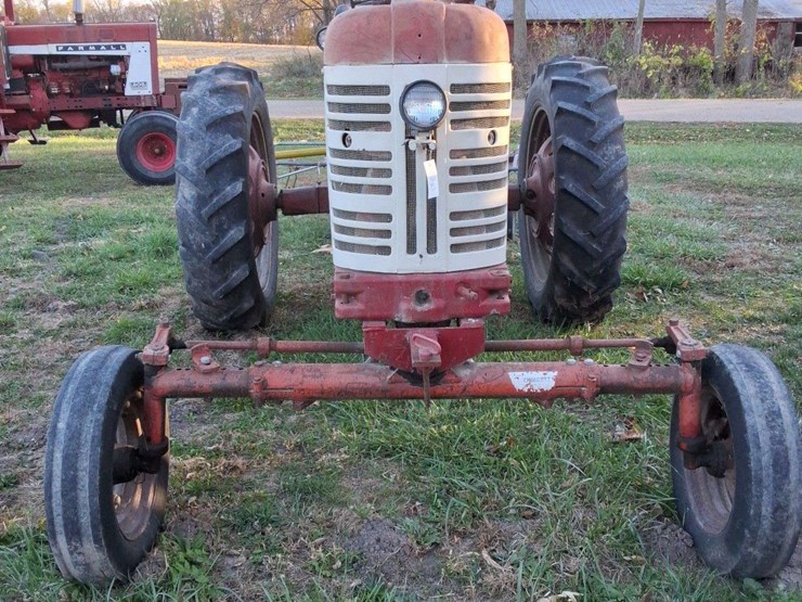 farmall-400-gas-wide-front-13.6-38,-runs,-single-remote,-gas,-with-torque-s/n--36892-image-3