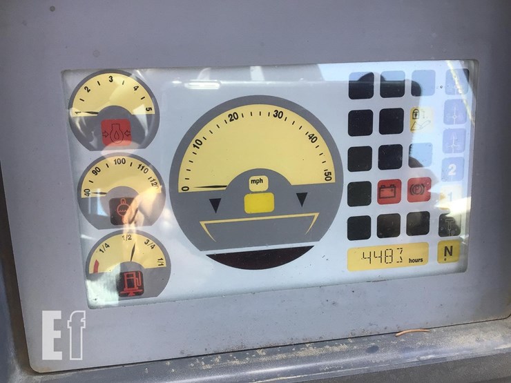 2005-deere-244j-image-14