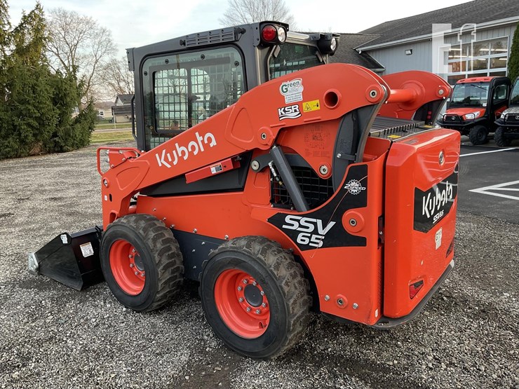 2021-kubota-ssv65-image-3