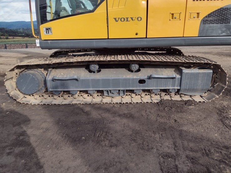 7-volvo-ec160c-image-32