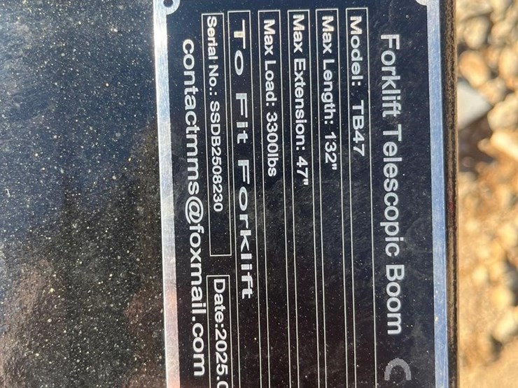 future-132in-forklift-telescopic-boom-image-4