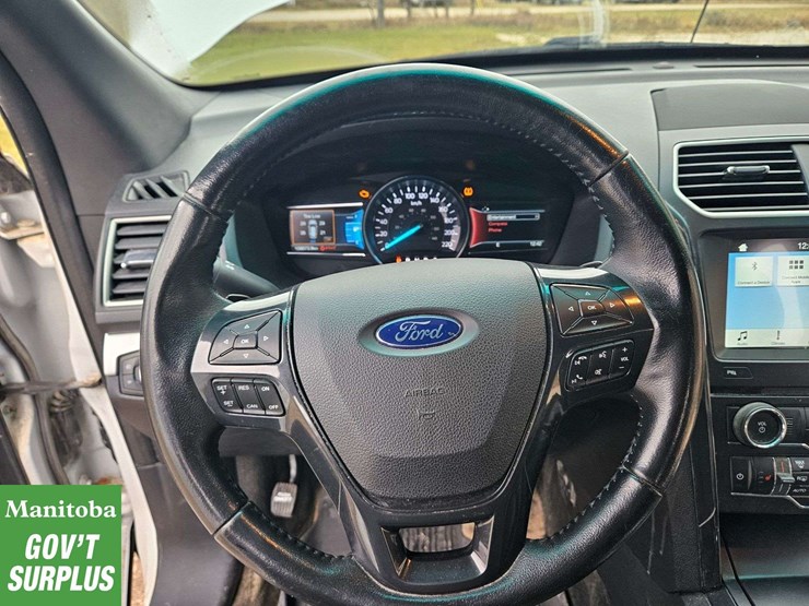 2017-ford-explorer-xlt-image-22