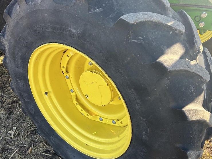 2021-john-deere-6175m-image-44