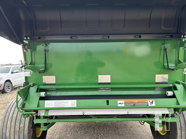 2018-john-deere-560m-image-24