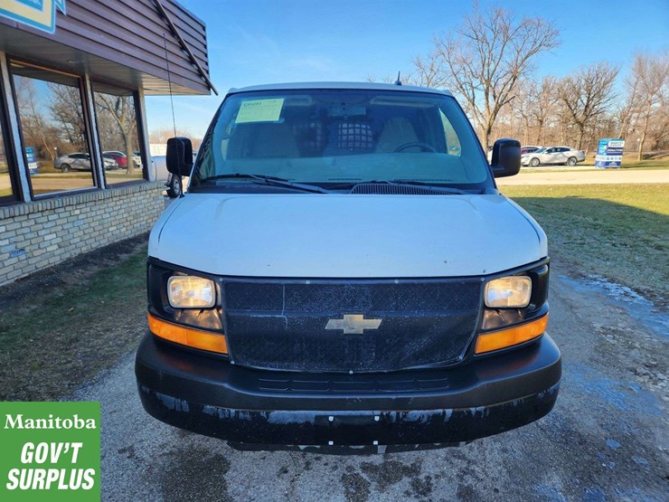 2012-chevrolet-express-2500-image-11