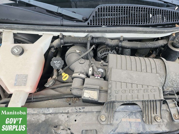 2011-chevrolet-express-1500-image-20