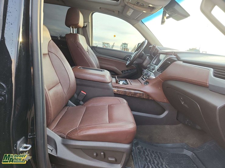 2018-chevrolet-tahoe-ltz-image-22