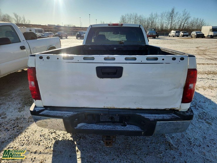 2008-chevrolet-silverado-2500hd-image-23