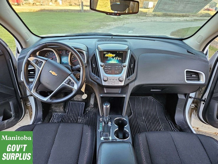 2016-chevrolet-equinox-lt-image-24