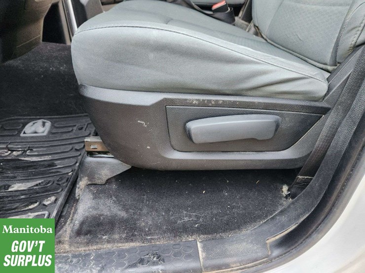 2014-dodge-1500-image-26