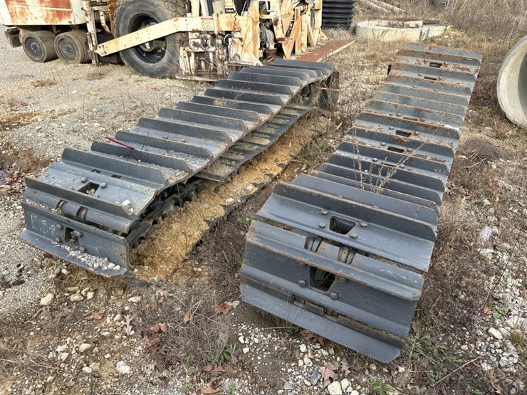 #2109-•-850j-dozer-tracks-image-2