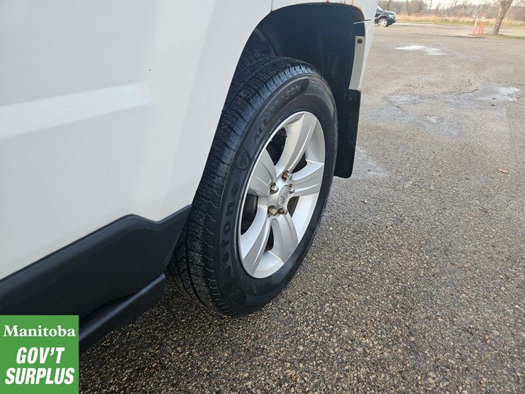 2014-jeep-patriot-image-14