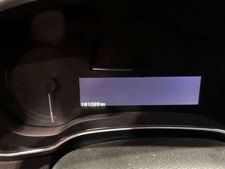 2013-cadillac-srx-image-4