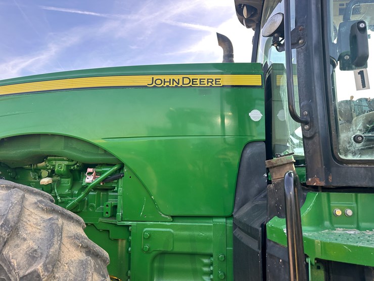 2013-john-deere-8285r-image-25