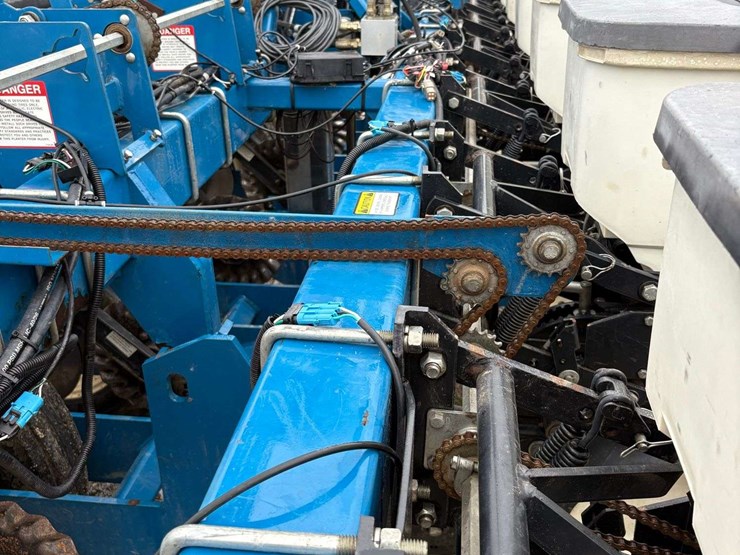 2005-kinze-3500-image-73