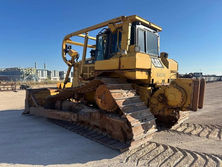 2008-caterpillar-d6t-image-4
