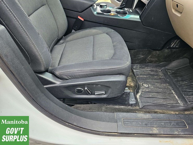 2017-ford-explorer-xlt-image-35