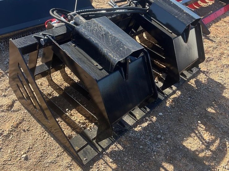 future-72in-hydraulic-skid-steer-hollow-wood-grabb-image-4