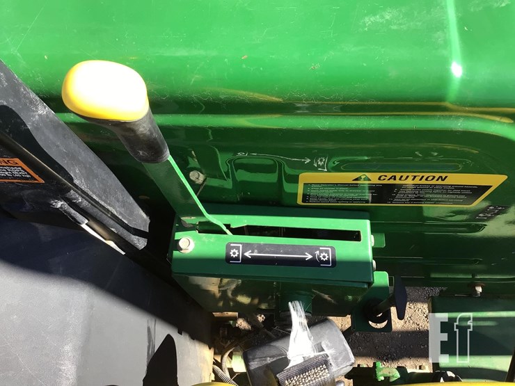 2014-john-deere-5045e-image-21