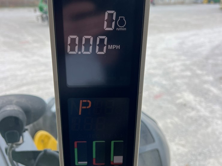 john-deere-8285r-image-11