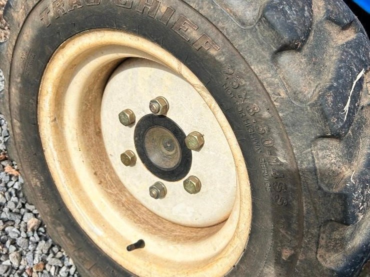 2016-new-holland-workmaster-37-image-36