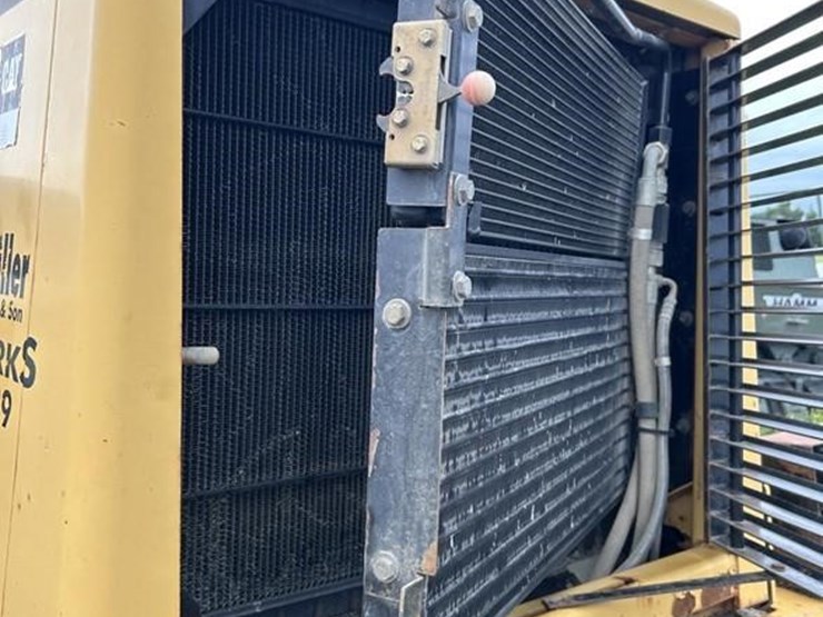 2004-caterpillar-938g-image-29