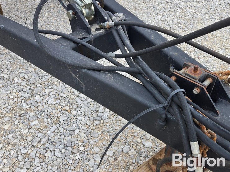 unverferth-130-zone-builder-no-till-ripper-image-12