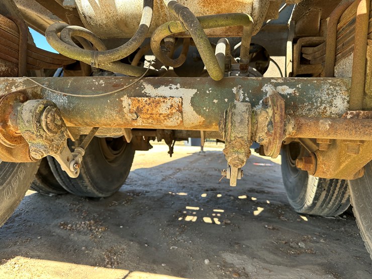 1986-fruehauf-tanker-image-11