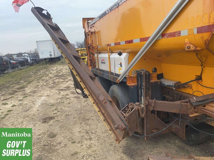 2011-international-workstar-7600-image-13