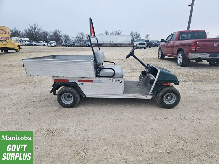 2011-club-car-turf-2-image-3