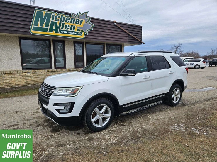 2017-ford-explorer-xlt-image-1