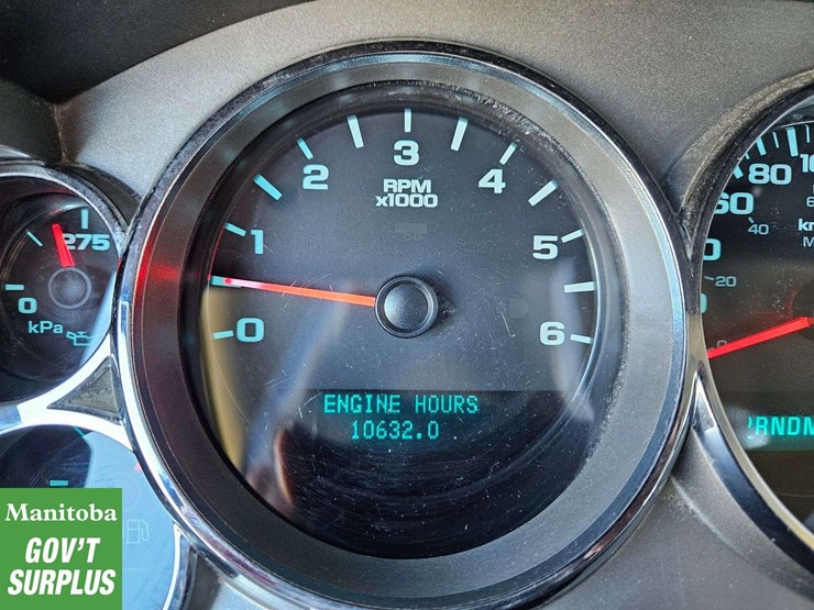 2012-chevrolet-silverado-2500hd-image-24