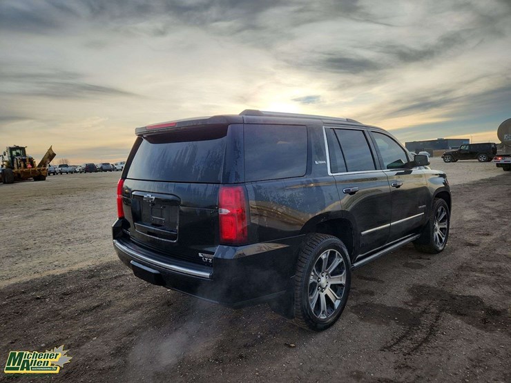 2018-chevrolet-tahoe-ltz-image-3