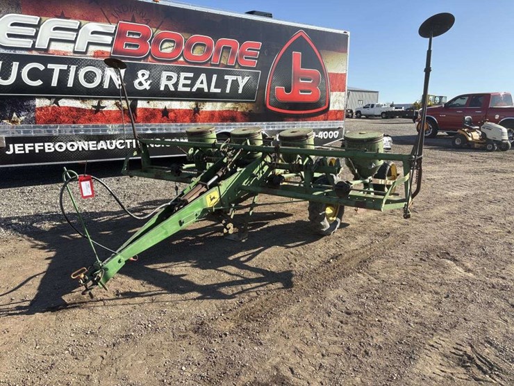 john-deere-1240-image-1