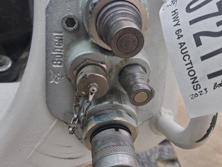 2023-bobcat-t76-image-35