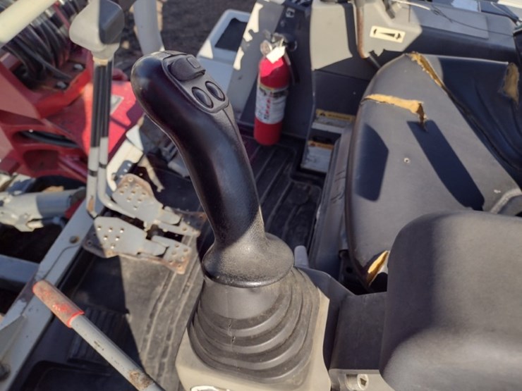 takeuchi-tb250-image-9